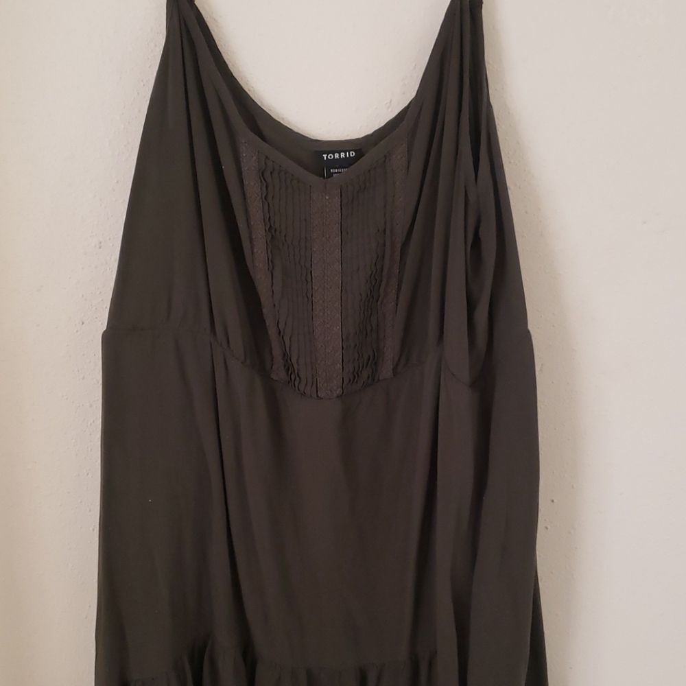 Torrid Highlow chalice shirt sz 5